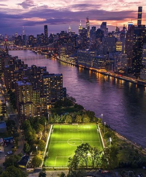 Instagram Goals, Football Wallpapers, New York Night, York Travel, Ny City, Sports Pictures, Soccer Pictures, I ❤ Ny, New York Travel