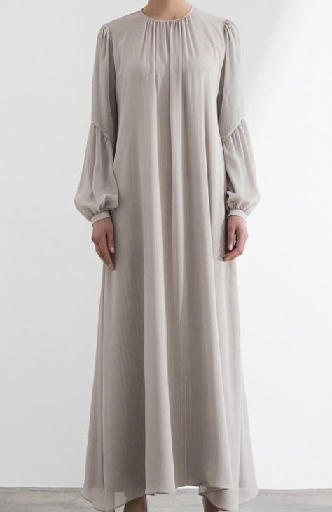 Simple Dress Hijab Classy, Luxury Abaya, Moslem Fashion, Abaya Design, Estilo Hijab, Dresses Ball Gown, Mode Abaya, Modest Dresses Casual, Linen Fashion