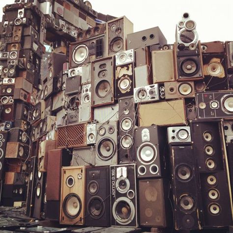 wall of sound Revolutionary Road, Speaker Wall, Wall Of Sound, Dj Booth, Hi-fi, Dj Equipment, Loudspeaker, Audiophile, Sound System