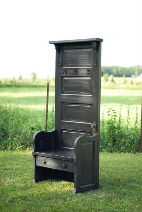 door tree hall bench Hall Tree Bench, Entry Bench, Doors Repurposed, Hall Tree, Old Door, Old Doors, Door Furniture, Redo Furniture, Outdoor Bench