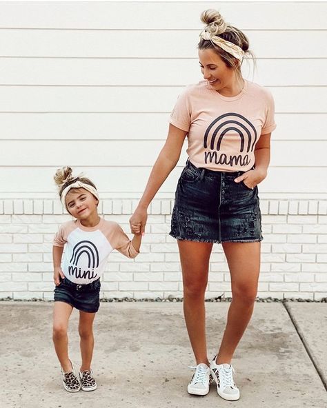 The Most Instagrammable and Gift-Worthy Tees For Moms This Mother's Day Mini Tees, Krista Horton, Mom And Me Shirts, Mini Outfit, Mama And Mini, Idee Cricut, Mother Shirts, Mommy Shirts, Mommy And Me Shirt