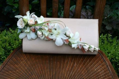 Handbag and Wrist Corsages Corsage Wedding Mother, Mother Of The Bride Flowers, Wedding Flowers Gypsophila, Lilac Wedding Flowers, Wedding Flowers Greenery, Wedding Flowers Wildflowers, Cheap Wedding Flowers, Modern Wedding Flowers, Blush Wedding Flowers