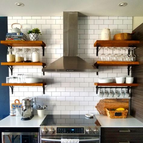 Kitchen Shelf Design, Wooden Shelf Design, Modern Industrial Kitchen, Floating Shelves Kitchen, Rustic Floating Shelves, Open Kitchen Shelves, Regal Design, Small Space Design, Floating Shelves Diy