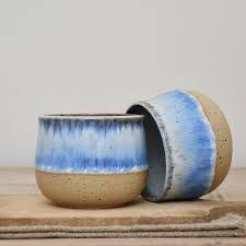 https://encrypted-tbn0.gstatic.com/images?q=tbn:ANd9GcRHwtkwaoDK0N5WMefHUWijHdeMJB24ZSyKEw&usqp=CAU Mayco Capri Blue Glaze, Mayco Stoneware Glaze Combinations, Blue Glaze Combinations, Honey Flux Glaze Combinations, Glaze Layering, Ceramic Glazing, Communion Sets, Ceramic Cutlery, Pottery Projects