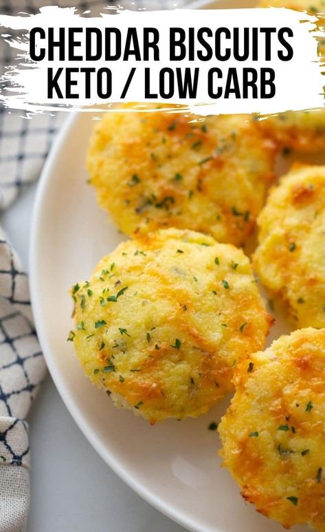 Keto Side Recipes, Keto Cheddar Bay Biscuits, Cheddar Biscuit Recipe, Cheddar Bay Biscuits Recipe, Garlic Biscuits, Cheddar Biscuit, Cheesy Biscuits, Recipe With Garlic, Garlic Cheddar