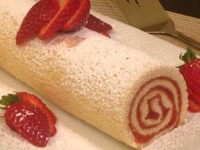 Guava Cake, Guava Recipes, Cake Roll Recipes, Log Cake, Tasty Kitchen, Cuban Recipes, Hawaiian Food, Roll Cake, Cake Roll