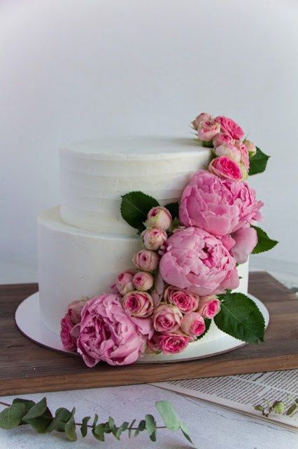 8 Beautiful Flower Cake Ideas for Your Wedding Day | City of Creative Dreams Flower Cake Ideas, Cake Aesthetic, Aesthetic Ideas, Flower Cake, Beautiful Flower, Real Flowers, Cake Ideas, Wedding Day, Baking