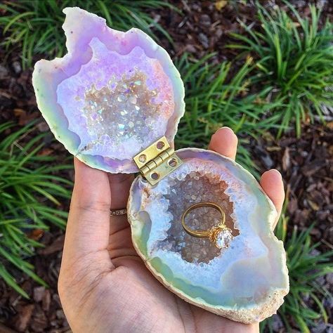 Each geode box is one of a kind. They make the perfect box to pop the question to that special someone. Make that special moment that much more unique. Creative Engagement Rings, Geode Ring, Perfect Proposal, Engagement Ring Box, Wedding Ring Box, Put A Ring On It, Diy Schmuck, Tag Someone, Rocks And Minerals