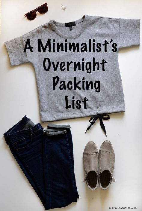 Overnight Essentials Packing Lists, Packing List For Overnight Trip, Packing For An Overnight Trip, What To Pack For Overnight Trip, Overnight Work Trip Packing, Packing Overnight Bag, 1 Night Trip Packing List, What To Pack For An Overnight Hotel Stay, Overnight Stay Packing List