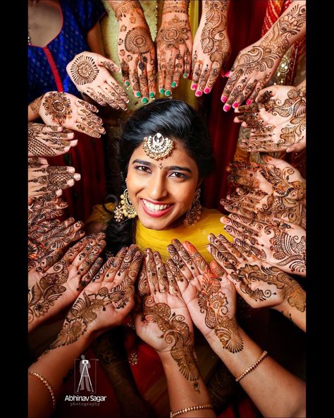 Haldi Rasam, Mehendi Poses, Engagement Photography Poses, Photo Pose, Engagement Photography, Photo Poses, Photography Ideas, Photography Poses, Wedding Photography