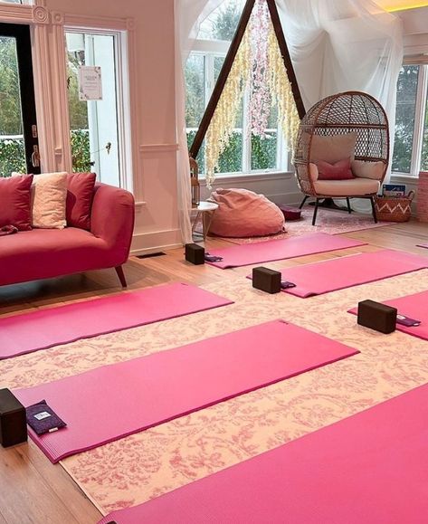 Pretty Pink Room, Event Aesthetic, Yoga Event, Pool Boy, Pink Yoga, Yoga Room, Pink Room, Pretty Pink, Guest Room