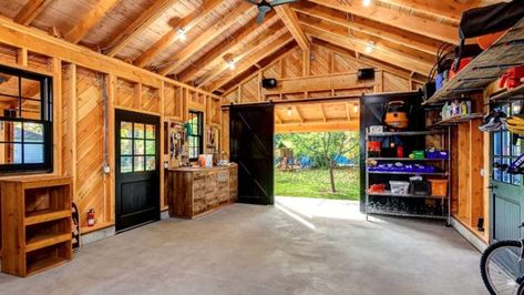 Garage Extension, Garage Boden, Garage Bedroom, Garage Renovation, Cool Garages, Barn Garage, Garage Remodel, Old Garage, Mechanic Garage