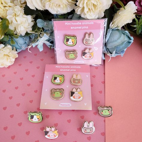 Adorable enamel pins featuring your favorite animals wearing cozy hoodies. Perfect for adding a touch of personality to your backpack, purse, or jacket. #enamelpins #cuteanimals . #Brooke_Candy #Backpack_Pins #Jewelry_Pins #Pin_And_Patches Brooke Candy, Backpack Pins, Favorite Animals, Jewelry Pins, Cute Pins, Pinback Buttons, Gold Enamel, Pin Badges, Enamel Pin