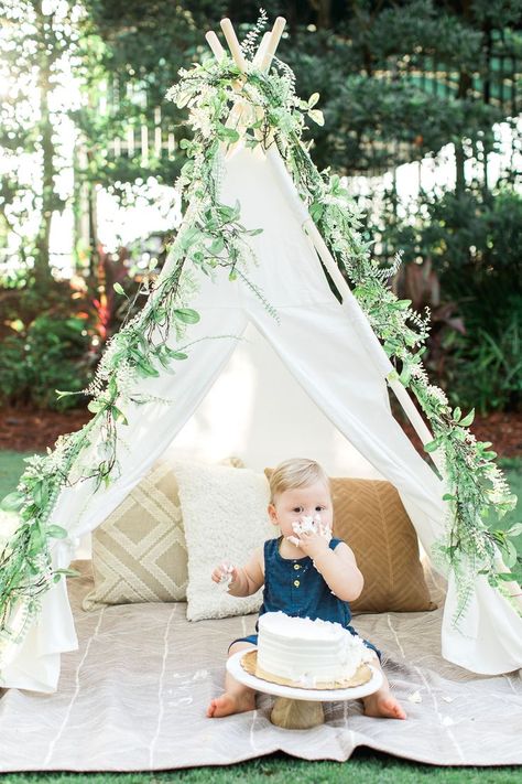 First Birthday Tent Photoshoot, Teepee Tent Photoshoot, Teepee Cake Smash, Sunrise Photoshoot, One Year Pictures, 1st Birthday Pictures, Baby Boy 1st Birthday Party, 1st Birthday Photoshoot, First Birthday Pictures