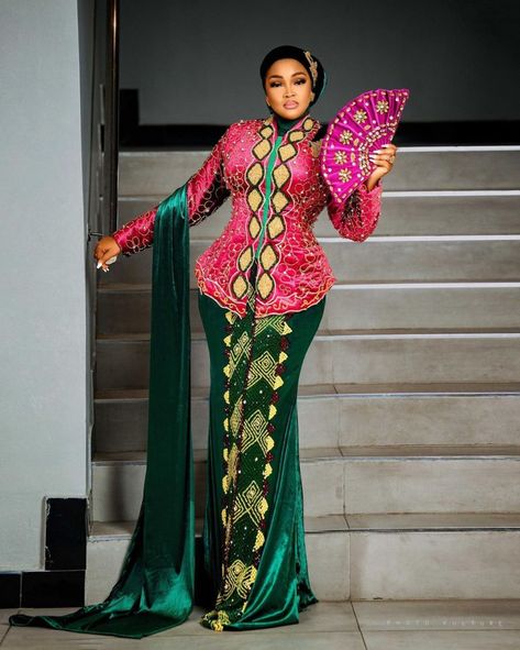 Ankara Top Styles, Mercy Aigbe, Unique Ankara Styles, Turtle Neck Style, Diva Dress, 45th Birthday, Latest Ankara Styles, Gorgeous Outfits, African Lace Dresses