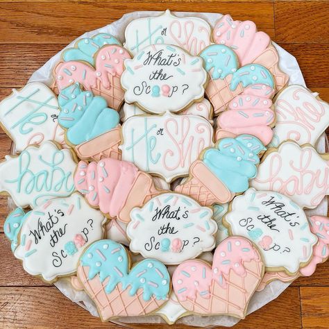 Ice Cream Gender Reveal Cookies, Ice Cream Gender Reveal Decorations, What’s The Scoop Gender Reveal Cookies, Ice Cream Gender Reveal Ideas, What’s The Scoop Gender Reveal Diy, Scoop Gender Reveal, Ice Cream Gender Reveal, Cream Gender Reveal, Apartment Closet