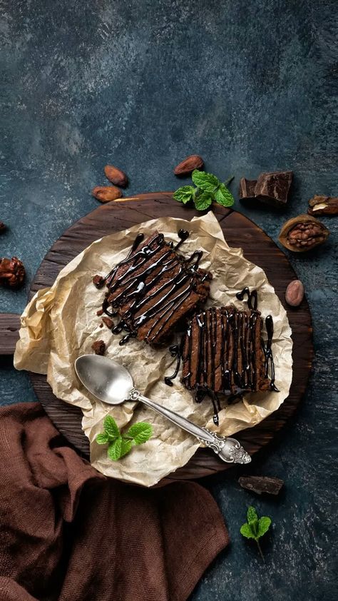 Food Photography Cake, Food Photography Dessert, Baking Photography, Cake Wallpaper, Chocolate Photos, Dessert Photography, Cooking Chocolate, Cake Photography, Food Wallpaper