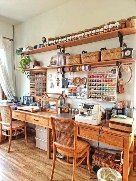 Home Art Studios, Sewing Room Inspiration, Art Studio Room, Sewing Room Design, Dream Craft Room, Craft Room Design, Art Studio At Home, التصميم الخارجي للمنزل, Deck Decorating Ideas