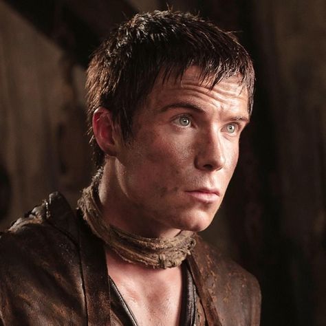 Gendry Baratheon. Gendry Game Of Thrones, Gendry Baratheon, Gendry Waters, Joe Dempsie, Game Thrones, House Baratheon, Seven Kingdoms, Game Of Thrones Tv, Pizza Shop