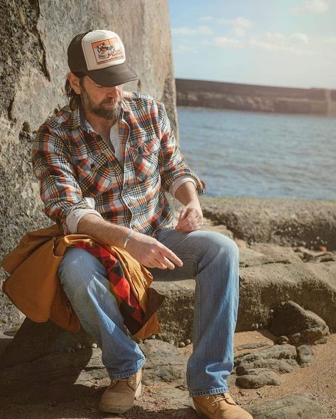 Outdoorsmen Style Summer, Farm Men Outfit, Hipster Outdoorsy Style Men, Appalachian Outfits, Men’s Fashion Outdoors, Men’s Outdoorsy Style, Mens Overalls Outfits, Outdoorsy Style Men, Outdoorsman Style