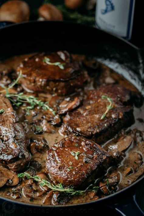 Filet Mignon in Mushroom Wine Sauce - NatashasKitchen.com Gourmet Steak, Mushroom Wine Sauce, Steak Sandwiches, Filet Mignon Recipes, Steak Dishes, Wine Sauce, Mushroom Sauce, Think Food, Beef Dinner