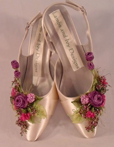 Kostum Peri, Shoes With Flowers, Fairy Shoes, Boho Shoes, Flower Shoes, Bridal Heels, Pink Bridal, Wedding Boho, Floral Shoes