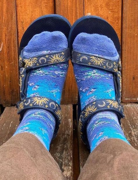 Teva Sandals With Socks, Sandals Aesthetic, Sandals With Socks, Types Of Sandals, Aesthetic Men, Teva Sandals, Cottagecore Fashion, Hiking Sandals, Birkenstock Florida