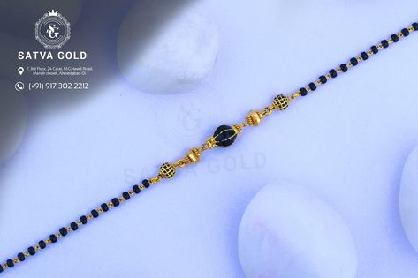 Jewellers Bench, Jewellery Showroom, Gold Mangalsutra Designs, Gold Mangalsutra, Mangalsutra Designs, Black Beaded Jewelry, Bangles Jewelry Designs, Gold Bracelet For Women, Fancy Sarees