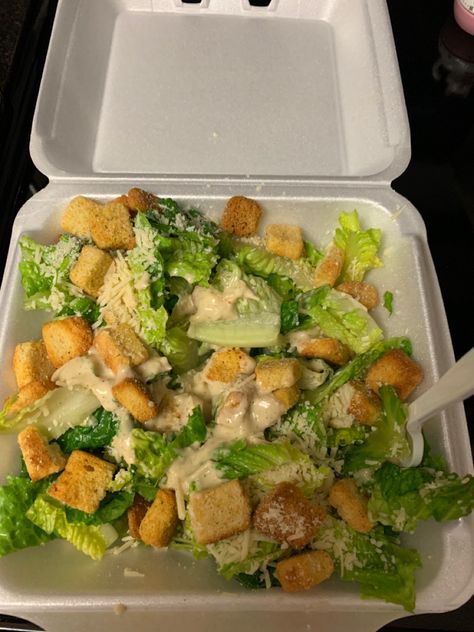 Salad With Croutons, Chicken Basil Pasta, Healthy Lunch Snacks, Healthy Food Inspiration, Snacks To Make, Potluck Dishes, Food Goals, Food Is Fuel, Lunch Snacks