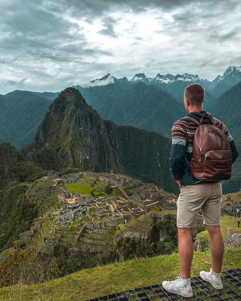 Macho Pichu, Machu Picchu Outfit, Peru Trip, Chest Tattoos, Cusco Peru, Peru Travel, Boy Poses, I Want To Travel, Machu Picchu