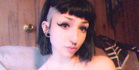 #hairstyle #diyhairstyles #babybangs #sideshave #shorthair #gothstyle #punkstyle #punkhair #eartail #bobcut #bob #blackhair Short Bangs Shaved Sides, Shaved Sides With Bangs Punk, Bob Shaved Side, Side Shaved Bob, Shaved Sides Bob, Goth Bob Haircut, Midwest Punk, Shaved Sides With Bangs, Metalhead Boyfriend