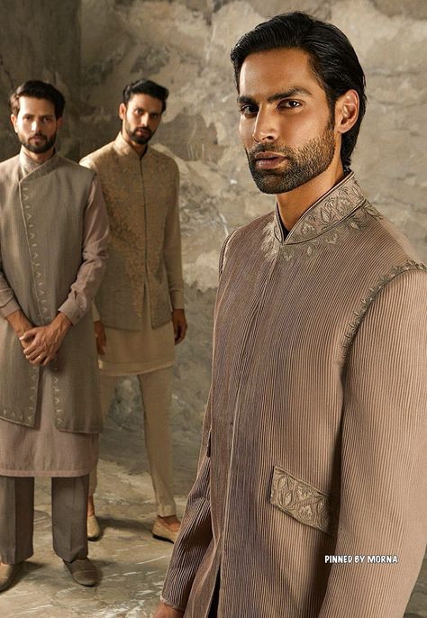 Tarun Tahiliani - India 🇮🇳 Traditional Shoot, Diwali Shoot, Menswear Campaign, Sponsorship Letter, Mens Kurta, Tarun Tahiliani, Video Ideas, Romance Club, Art Drawings Sketches