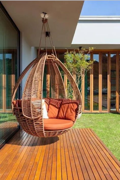 Balcony Swing, Kitchen Decor Hacks, Diy Kitchen Decor, Outdoor Swing, Affordable Decor, Outdoor Decor Backyard, Hammock Chair, Balcony Design, Balcony Decor