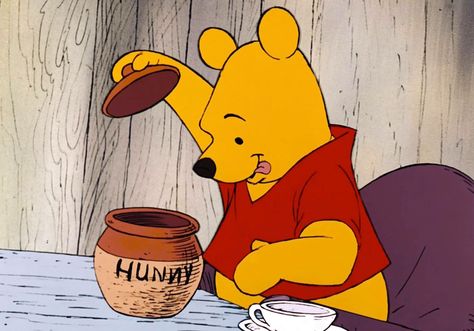 Morning tea with honey Winnie The Pooh Honey, Classic Disney Movies, Winnie The Pooh Pictures, Cute Winnie The Pooh, Winnie The Pooh Quotes, Winnie The Pooh Friends, Pooh Quotes, Disney Classics, Old Disney