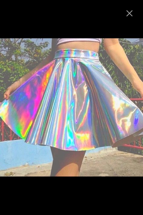 Holographic Fashion, Shoes Teen, Latest Shoe Trends, Balenciaga Shoes, Kawaii Clothes, Bling Bling, Tie Dye Skirt, Trending Shoes, Capsule Wardrobe