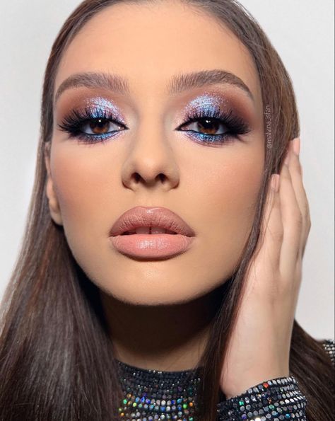 Blue Makeup Looks, Mekap Mata, Purple Makeup, Smink Inspiration, Eye Makeup Designs, Makijaż Smokey Eye, Makeup Eye Looks, Blue Eyeshadow, Eye Makeup Art