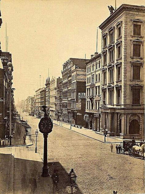 Broadway, looking south from Prince Street, NY, 1860-76 Nyc History, I Love Nyc, New York Pictures, Street New York, New Amsterdam, Vintage New York, New York State, Street Scenes, Vintage Photographs