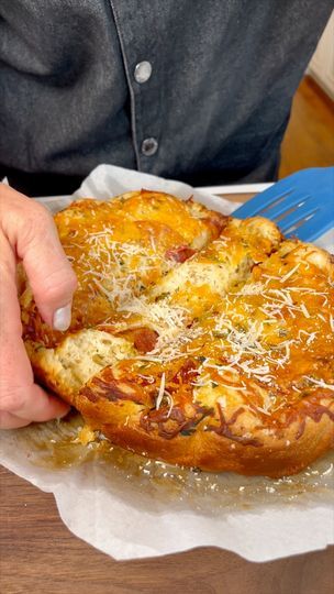 Crockpot Pull Apart Bread, Crockpot Pizza With Frozen Rolls, Crock Pot Pull Apart Pizza, Crockpot Pull Apart Supreme Pizza, Crockpot Pull Apart Pizza, Robyn Q Recipes, Marinated Mozzarella Balls, Pizza Flatbread, Marinated Mozzarella