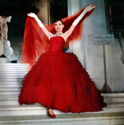 1950s Audrey Hepburn in red ball gown with sleeveless rusched bodice and thousands of layers of organza layers on super full ball gown, matching shawl, red ballet flats + great long silk gloves. 1950s Dress Formal, 1950s Ball Gown, 1950s Audrey Hepburn, Wedding Gowns Ideas, Gown With Gloves, Color Wedding Dresses, Wedding Dresses Ideas, Red Ball Gown, I Love Fashion