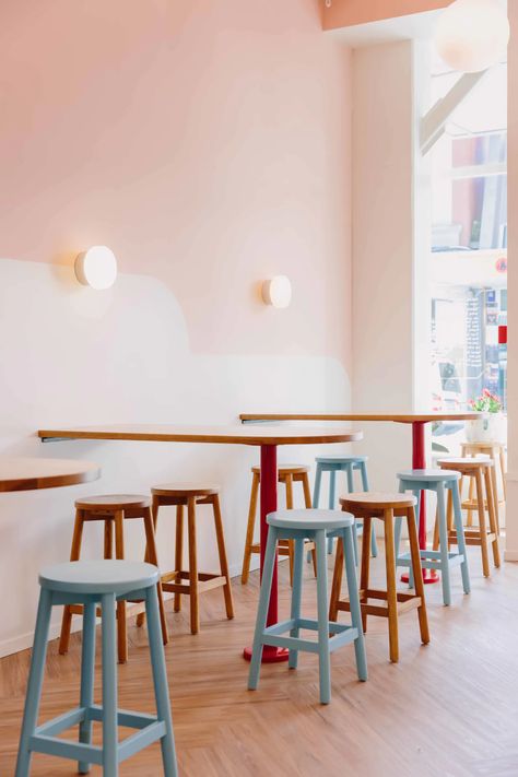 Ice Cream Shop Furniture, Ice Cream Shop Seating, Ice Cream Shop Outdoor Seating, Cute Ice Cream Parlor, Duck Island Ice Cream, Ice Cream Interior Design, Ice Cream Cafe Interior Design, Ice Cream Shop Ideas Interiors, Ice Cream Parlour Interior