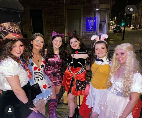 alice in wonderland characters group costume Wonderland Group Costume, Wonderland Costume Ideas, Alice In Wonderland Costume Ideas, Costume Ideas Group, Alive In Wonderland, Alice In Wonderland Costumes, Wonderland Characters, Alice In Wonderland Characters, Character Group