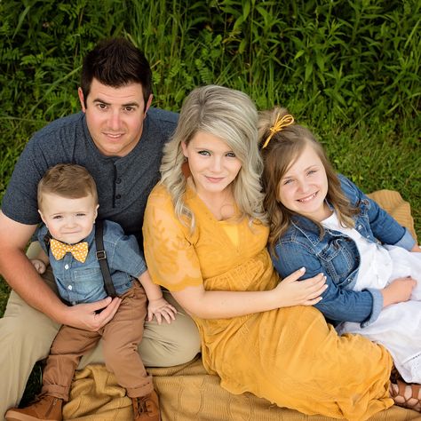 Bluebonnet Family Pictures Outfits, Blue Yellow Family Pictures, Blue And Yellow Family Photo Outfits, Mustard Family Photo Outfits, Mustard Photoshoot Family Portraits, Yellow Theme Family Photos, Mustard Yellow Photography Family Photos, Mustard Yellow Family Pictures, Fall Family Photo Outfits Mustard Yellow