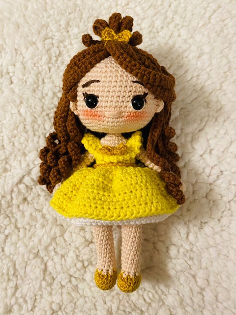 Disney Amigurumi, Belle Outfit, Crochet Princess, Crochet Disney, Princess Belle, Easy Crochet Patterns, Crochet Dolls, Crochet Amigurumi, Diy Art