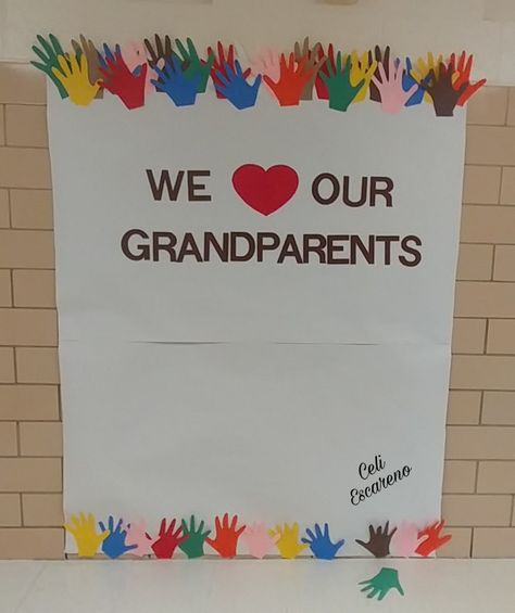 Family Day Backdrop Ideas, Grandparents Day Backdrop Photo Booths, Grandparent Breakfast At School, Celebrating Grandparents Day At School, Grandparent Day At School, Preschool Back To School Photo Backdrop, Grandparents Night At School, Grandparents Day Photobooth, Grandparents Day Signs For School