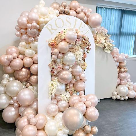 White Party Balloons, Gold And Pink Balloons, White Balloon Garland, Pearl Balloons, Balloons Galore, Pearl Party, Gold Backdrop, White Confetti, Garland Arch