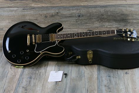 Gibson ES-335 Reissue 2004 Black Ebony With Gold Hardware + OHSC and Paper Gibson Es 335 Black, Gibson Es 335, Gibson Es, Bb King, Modern Music, Beautiful Guitars, Guitar Design, Blues Rock, Gretsch