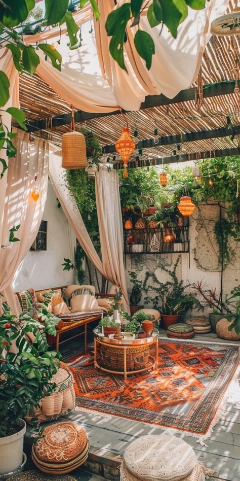 Outdoor Boho Patio, Patio Decor Diy, Boho Patio Decor, Boho Patio Ideas, Patio Vibes, Apartment Porch, Bohemian Patio, Dream Patio, Boho Patio