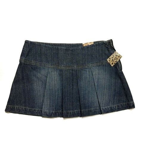 XOXO Juniors Womens Pleated Mini Denim Jean Skirt Size 5 / 6 Blue Side Zipper #XOXO #Pleated #Casual Mini Skirt Png Aesthetic, 2007 Clothes, Jean Skirt Pleated, Jean Pleated Skirt, Pleated Jean Skirt, Thrifting Manifestation, Mini Denim Skirts, Z Cavaricci Jeans, Mini Jean Skirt