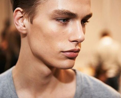 Marc Schulze, Models Backstage, 얼굴 그리기, Burberry Prorsum, Model Face, Aesthetic People, Poses References, Beautiful Lips, Male Portrait