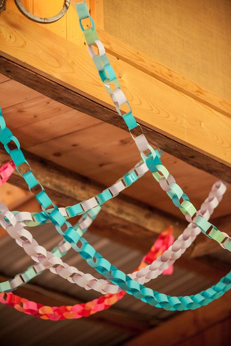 Dangle paper chains from the ceiling for a fun, festive touch Colourful Reception, Kids Budget, Photos Of The Bride, Beautiful Wedding Reception, Sprinkle Shower, Plan Your Own Wedding, Diy D, Paper Chains, Bridal Guide